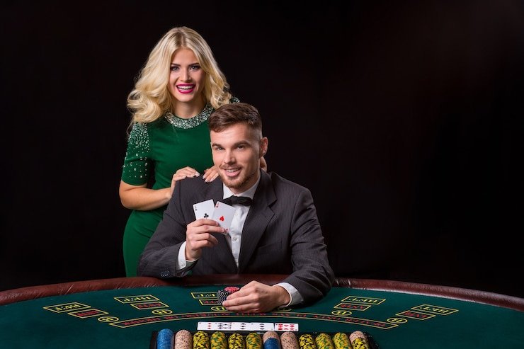 fantatogel login live-dealer and slot game interface
