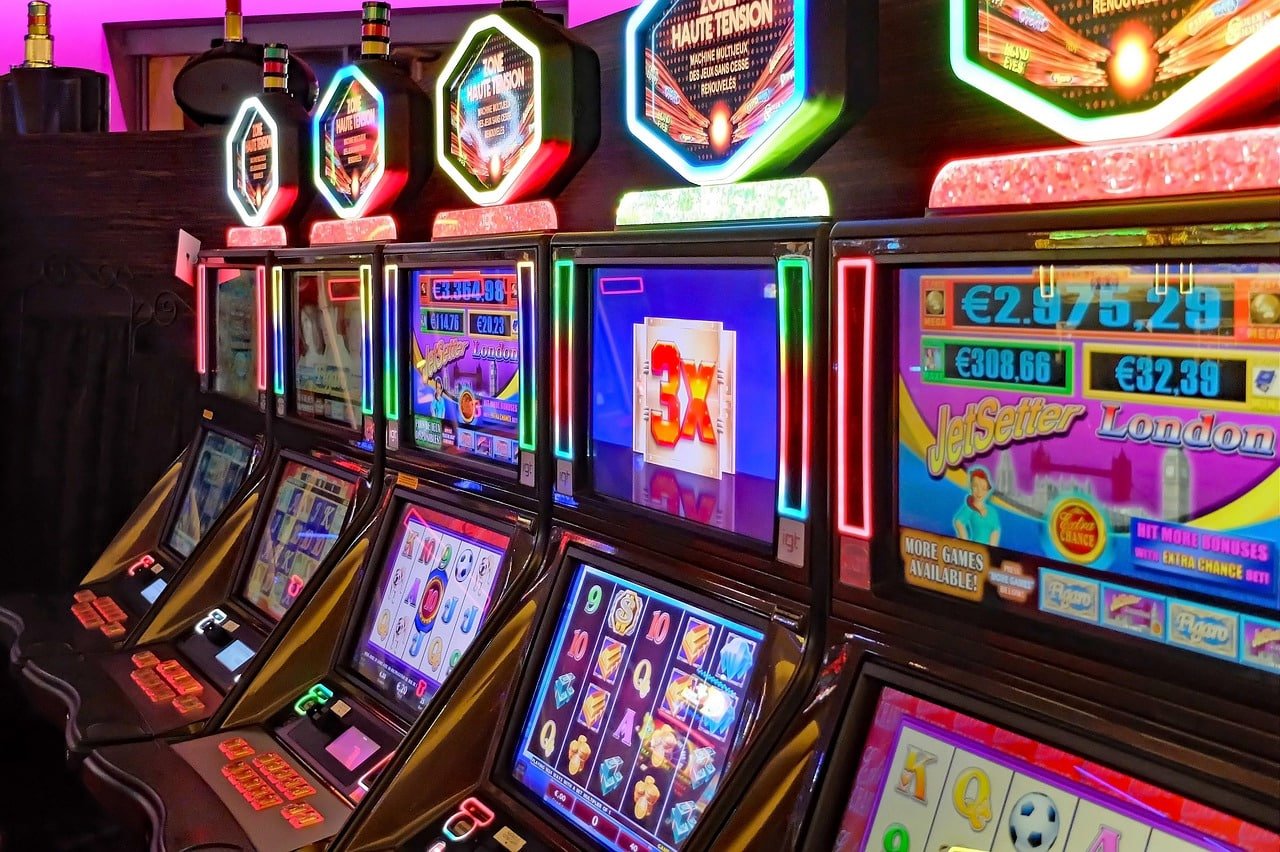 fantatogel login Lucky Twins slot collection interface showing game library with demo and real-money modes